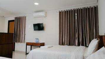 ํจ๋ฐ๋ฆฌ ์ฟผ๋๋ฃธ | ๊ฐ์ค ๋ด ๊ธ๊ณ , ์ฑ
์, ๋
ธํธ๋ถ ์์
๊ณต๊ฐ, ๋ฌด๋ฃ WiFi