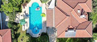 Phenomenal 5-Bedroom Villa with AC, Private Pool and Lush Garden in Dalyan