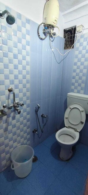 Bathroom - Radha Krishna Home (Varanasi)