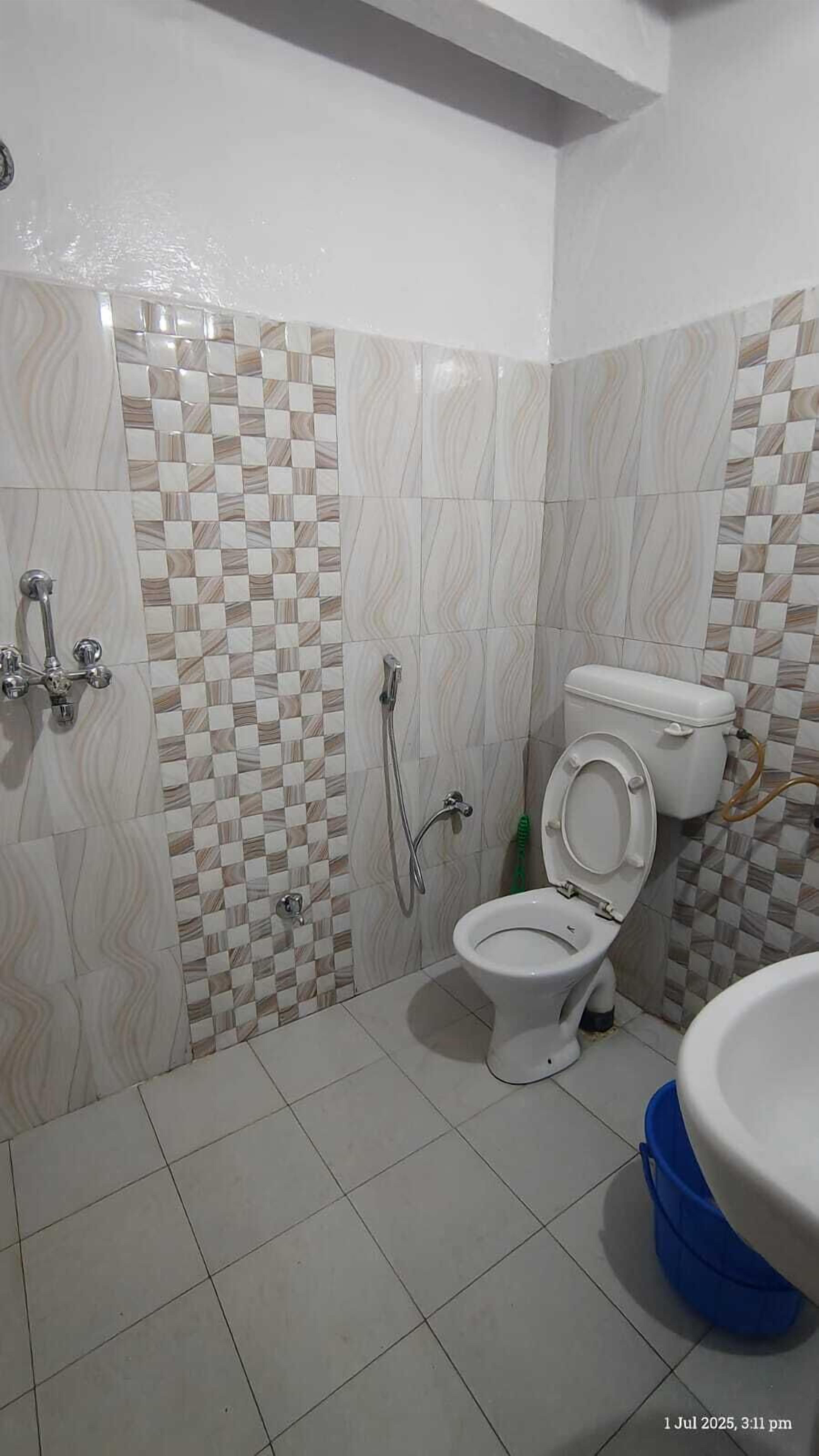 Basic Single Room | Free WiFi