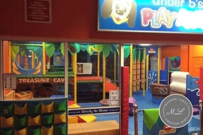 Children’s area - Palm Grove 2 - Golden Palm Resort (Chapel St Leonards)
