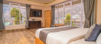 Divine Brookyard Resort