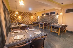 Dining - Divine Brookyard Resort (Lachung)