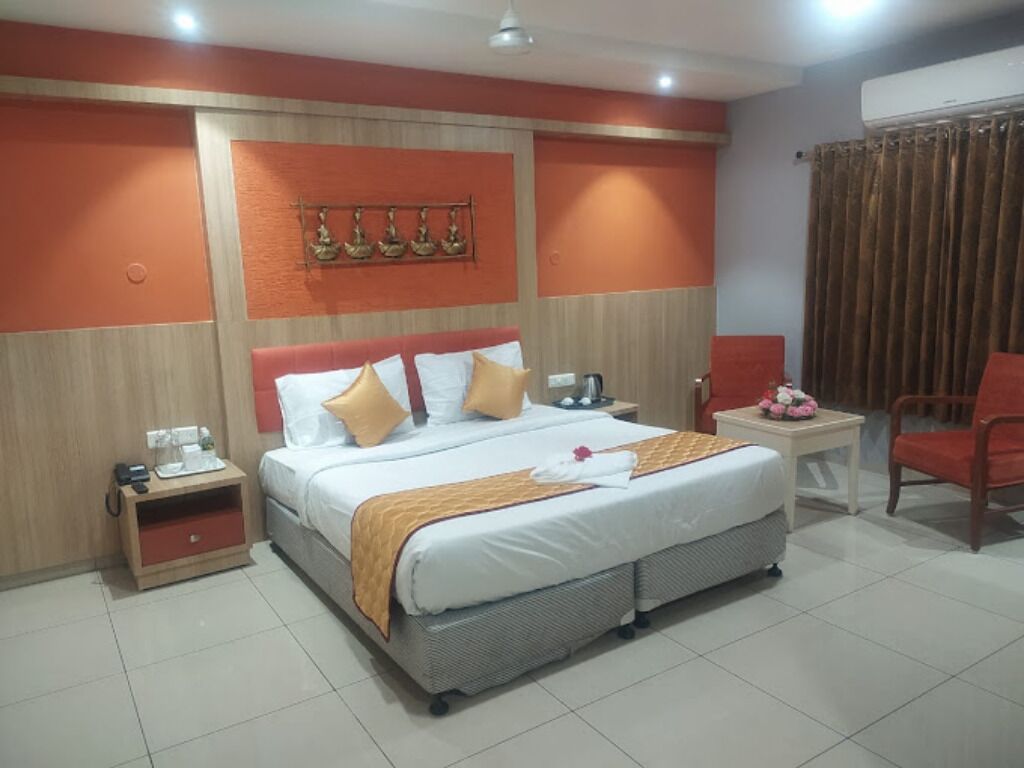 Een bureau, een strijkplank/strijkijzer, gratis wifi