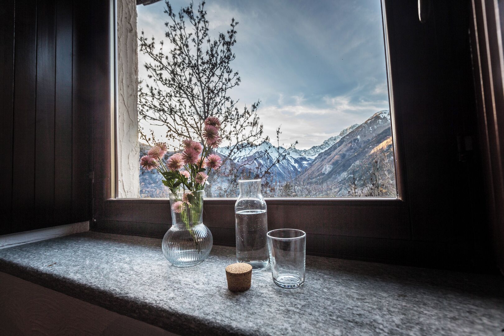 Perheparitalo, patio, vuoristonäköala | Silitysrauta/-lauta, ilmainen Wi-Fi