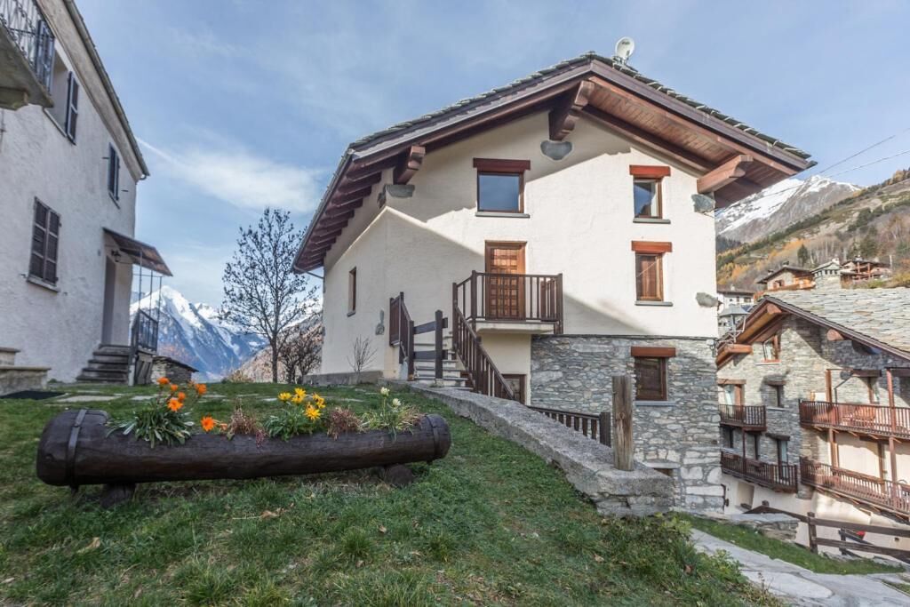 Appartement Classique, patio, vue montagne | Extérieur