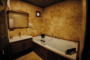 Royal Room | Bathroom - Konak Stone House (Urgup)