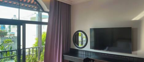 Fer et planche à repasser, accès Internet