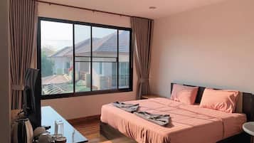 Habitación estándar, vista al patio | Escritorio y wifi gratis