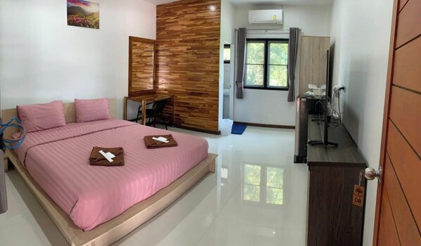 Standard-huone, näköala pihalle | Työpöytä, ilmainen Wi-Fi