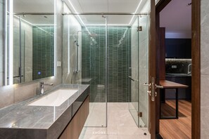 Design Penthouse, Balcony, Partial Sea View | Bathroom | Shower, free toiletries, hair dryer, slippers - blueocean (Da Nang)