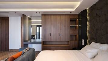 Penthouse, City View | Minibar, in-room safe, desk, soundproofing