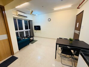 Interior - 1BR Service Apart Parel 2503 Near TMH By Florastays (Mumbai)