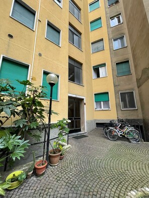 Exterior - Dimora Brenta - 7 minutes from the Duomo by metro (Milano)