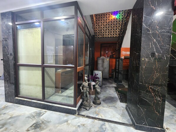 Interior - Hotel Kelson DX-Near Ramakrishna Metro (New Delhi)