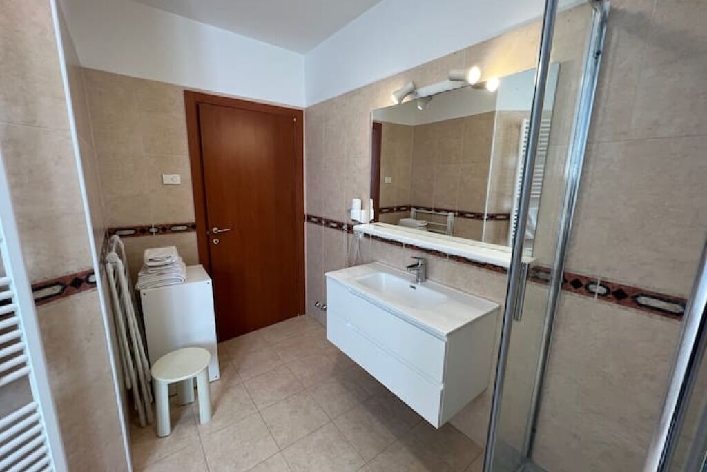 Chuveiro, secador de cabelo