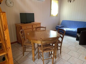 Interior - Le soleil d'eau 2 villa with terrace, parking (Meyras)