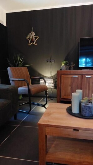 Comfort Apartment, Balcony, Garden View | Interior