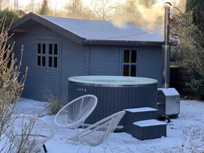 Bain à remous extérieur