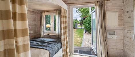 3 slaapkamers, een bureau, wifi, beddengoed