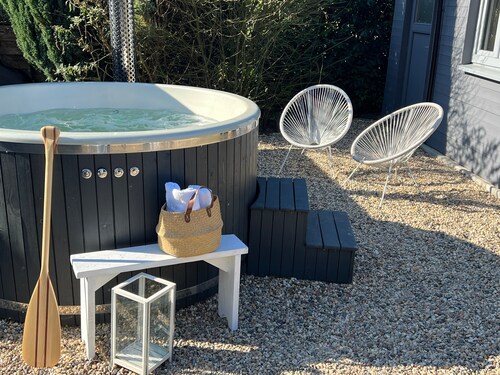 House Lexington with Sauna & Hot Tub by the Lake