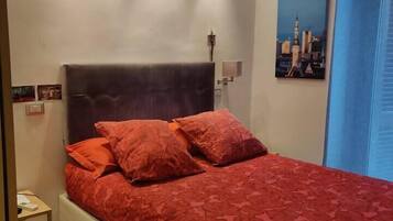 1 chambre, fer et planche à repasser, Wi-Fi, draps fournis