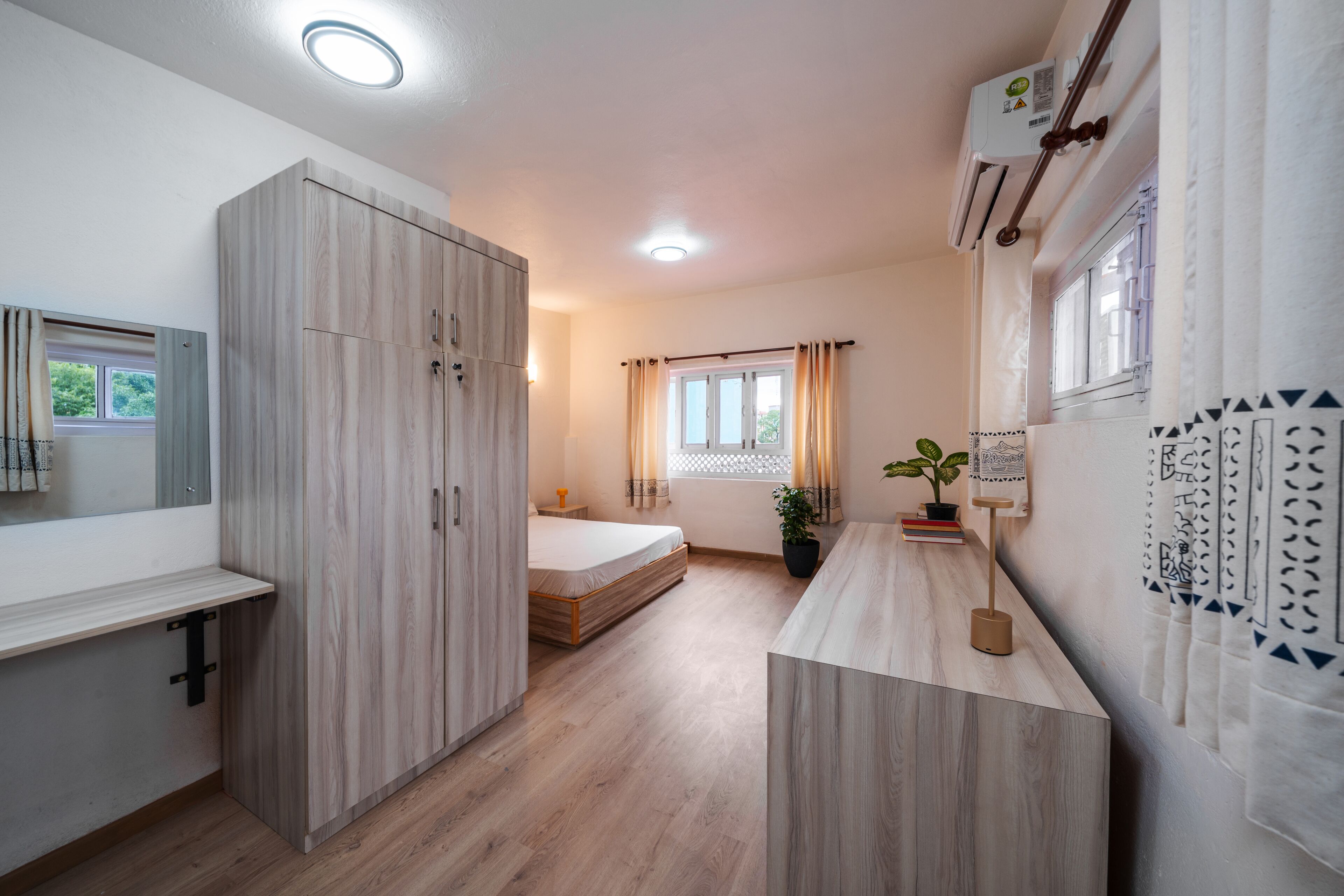 Classic Shared Dormitory, Balcony