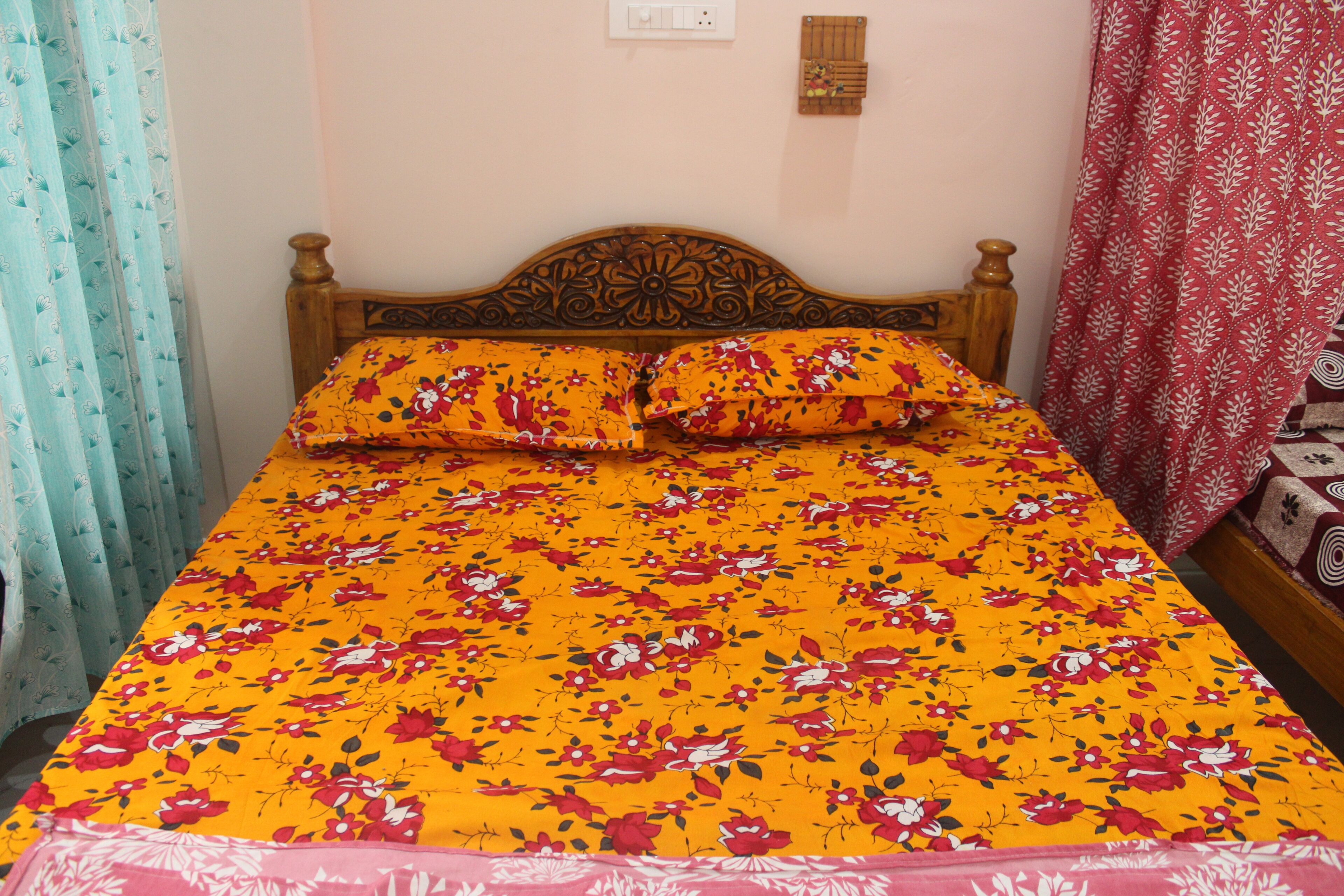 Yhden hengen perushuone, vuoristonäköala