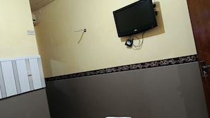 Standard Double Room, Balcony | Interior - Taba Yama Homestay (Banyuwangi)