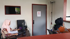 Lobby - Taba Yama Homestay (Banyuwangi)