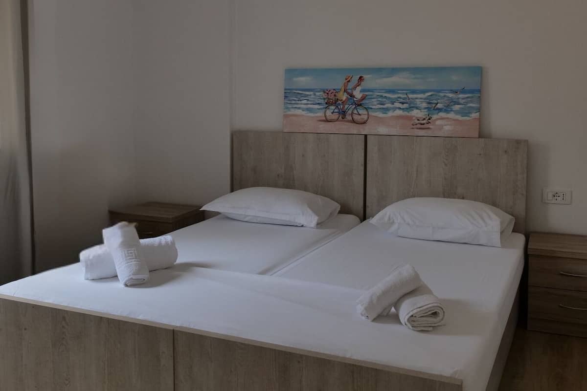 Apartemen Comfort, balkon, pemandangan laut | Meja kerja dan Wi-Fi gratis