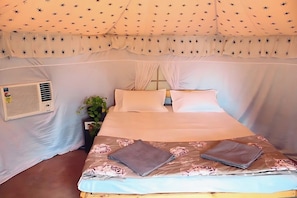 Deluxe Cottage, Garden View | Laptop workspace, free WiFi - Riverbell Selfie Point Cottage (Shahapur)