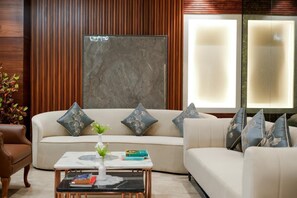 Lobby - Divine Peaks Dharamshala (Dharamshala)