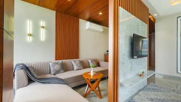 Signature Double Room | Living area