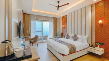 Desk, laptop workspace, free WiFi