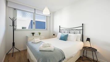 2 bedrooms, iron/ironing board, travel crib, free WiFi