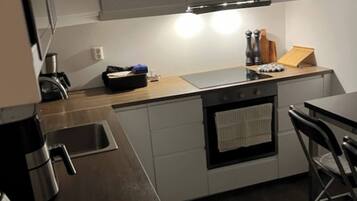 Apartment, 2 Bedrooms, Balcony | Interior