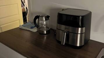 Apartment, 2 Bedrooms, Balcony | Private kitchen