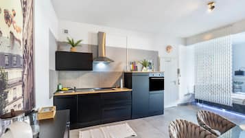 Kühlschrank, Ofen, Herdplatte, Geschirrspüler