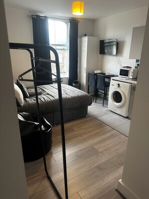 1 habitación, wifi y ropa de cama 