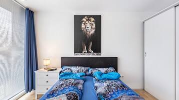 2 Schlafzimmer, Schreibtisch, Bügeleisen/Bügelbrett, WLAN