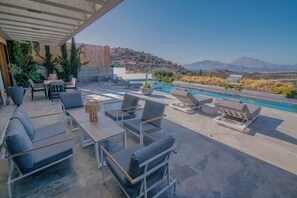 รับประทานอาหารกลางแจ้ง