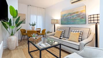 Apartment (2 Bedrooms) | Living area
