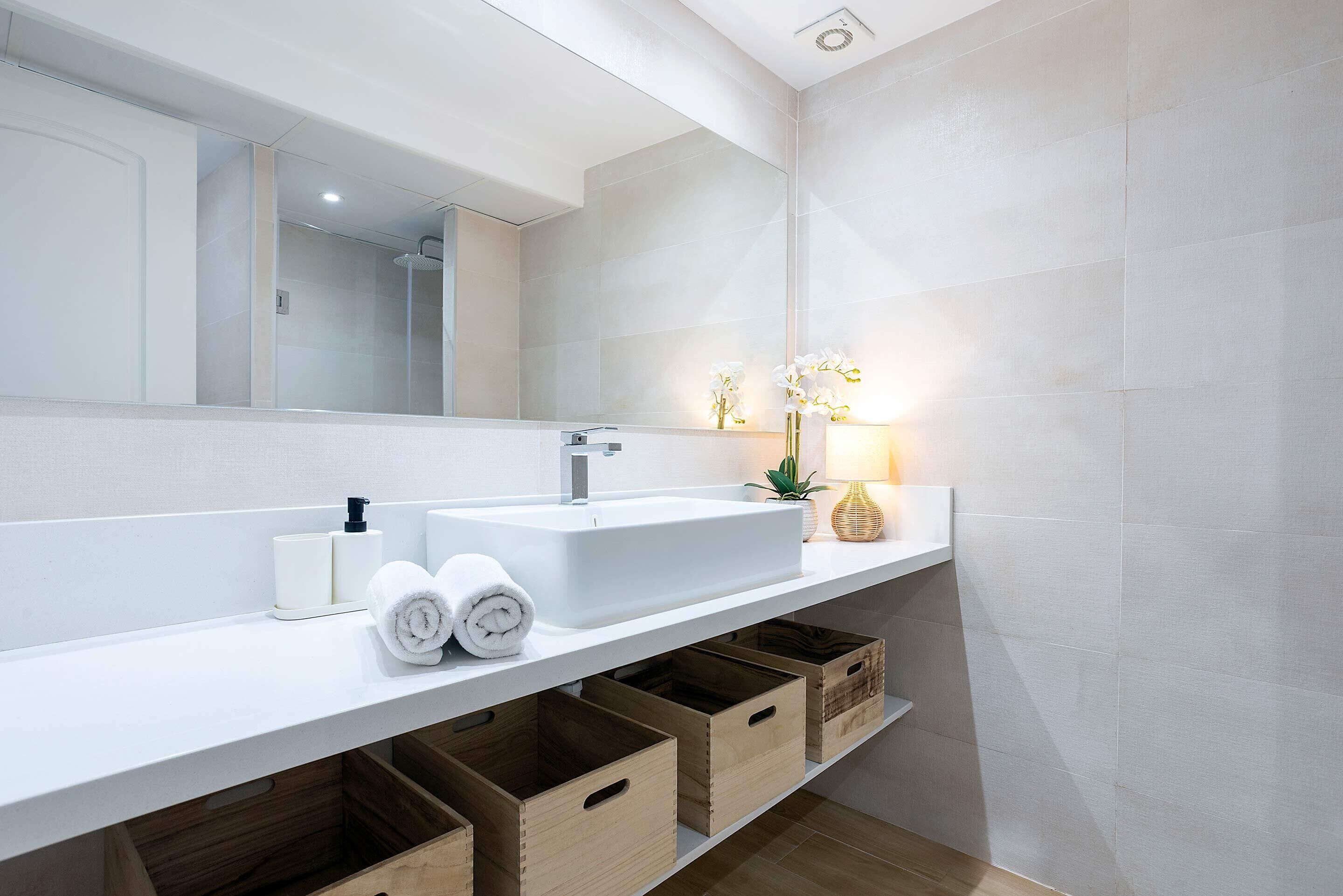 公寓 (2 Bedrooms) | 浴室 | 淋浴設備、吹風機、毛巾、肥皂