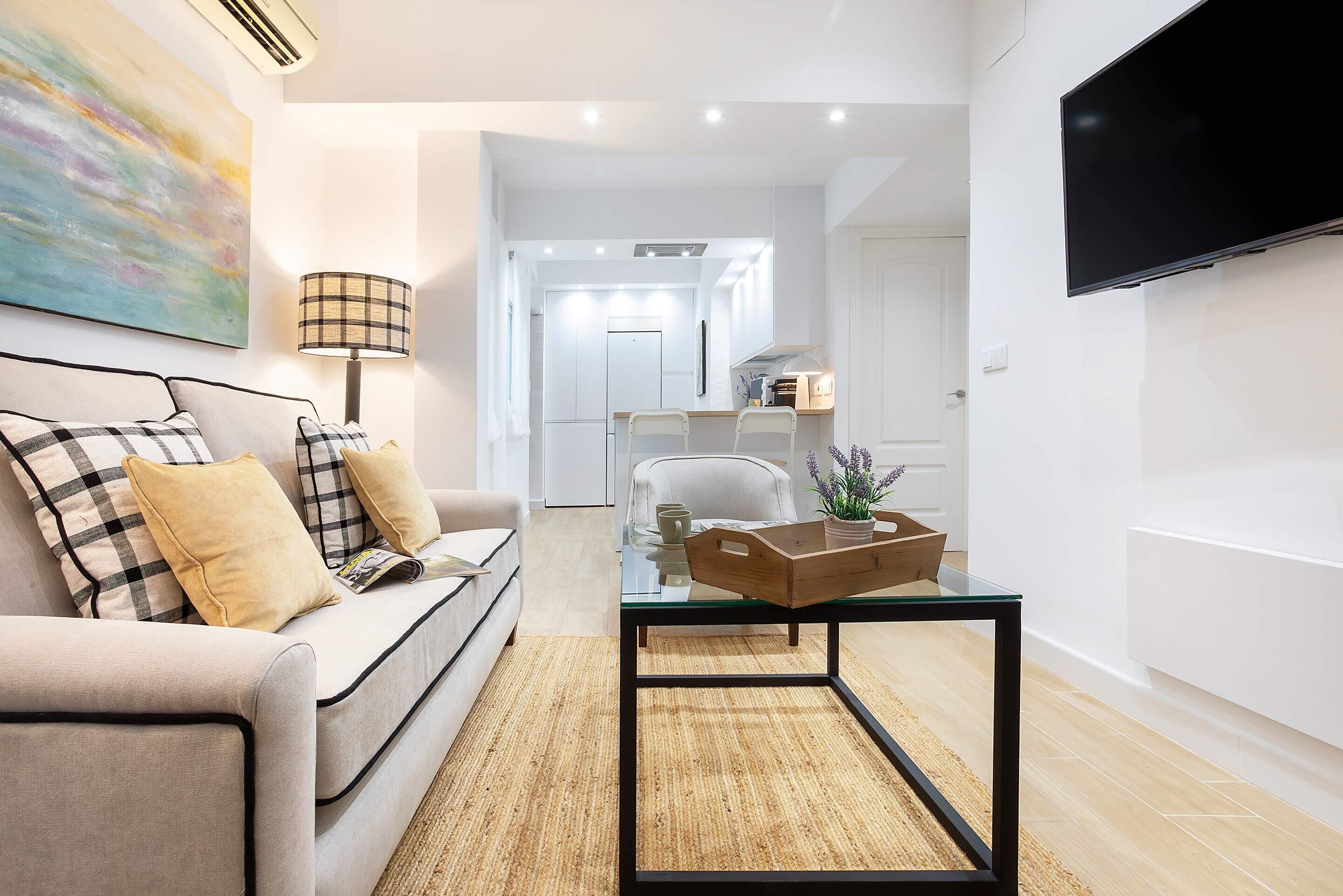 Apartment (2 Bedrooms) | Living area | TV