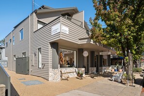 Exterior - Apartment Two - Apartments on Gavan - Welcome to Your Luxurious Getaway at Apartments on Gavan. (Bright)