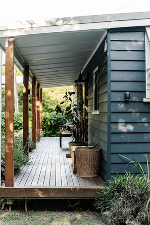 Terrace/patio - Corner Cottage Bright - Corner Cottage Bright – Where Heritage Meets Luxury in the Heart of Bright (Bright)