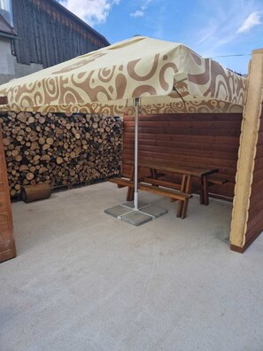 Outdoor dining - Marvelous 3-bedroom cottage in charming Telgárt awaits you (Telgárt)