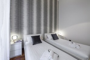 2 bedrooms, iron/ironing board - Borromei, 11 - Elegance in the center of town (Milan)