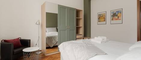 2 bedrooms, iron/ironing board